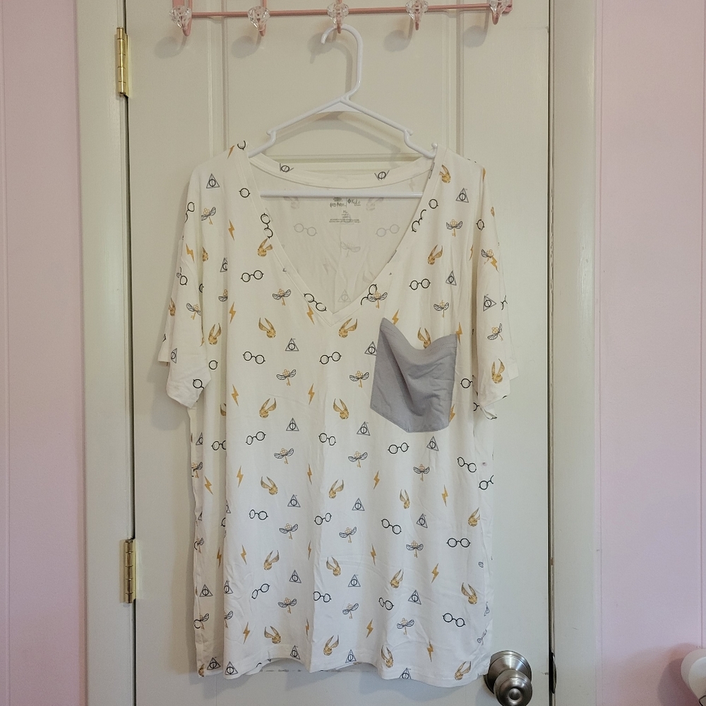 Kyte Baby Icon V-neck tee